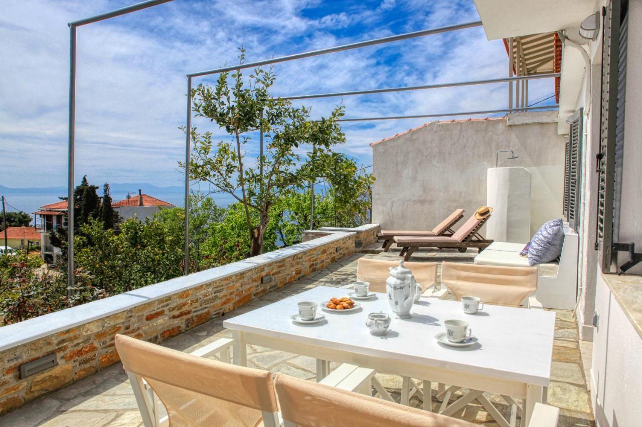 Villa Lemonia Glossa Exterior photo
